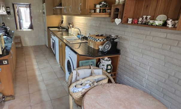 Herverkoop - Stadswoning -
Catral - CatralAlicanteValenciaSpain