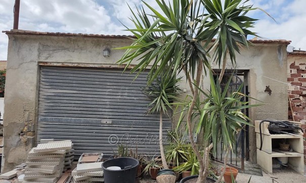 Herverkoop - Stadswoning -
Catral - CatralAlicanteValenciaSpain