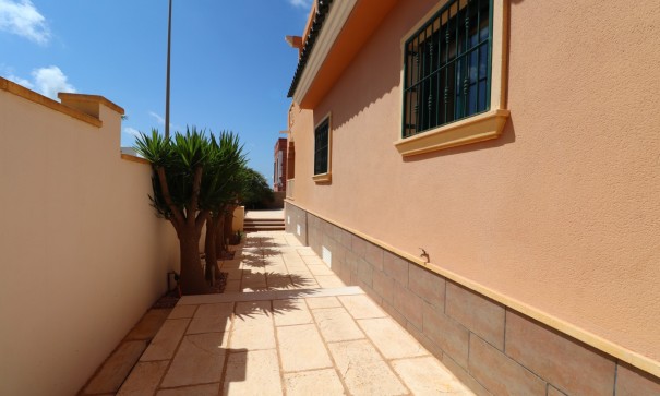 Sale - Detached Villa -
Ciudad Quesada - Rojales - La Fiesta