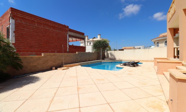 Sale - Detached Villa -
Ciudad Quesada - Rojales - La Fiesta