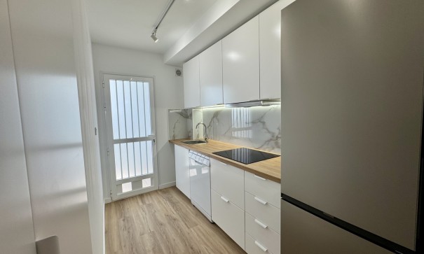 Sale - Apartment Flat -
Los Altos