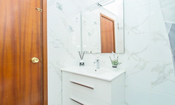 Återförsäljning - Lägenhet lägenhet -
Torrevieja - Playa del cura