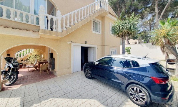 Sale - Detached Villa -
Torrevieja - Los Balcones