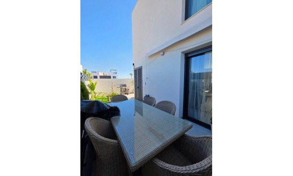 Sale - Detached Villa -
Benijofar