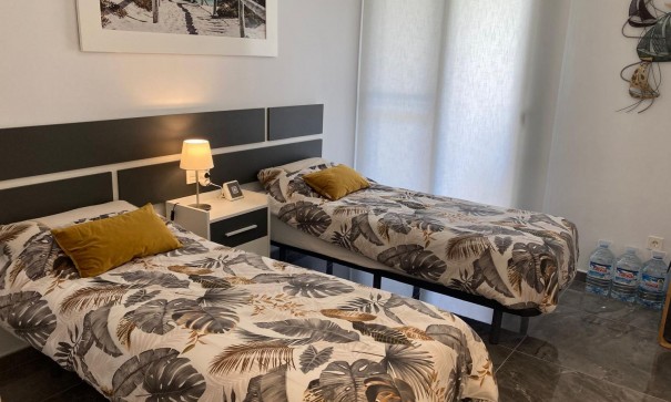 Revente - Appartement -
Orihuela Costa