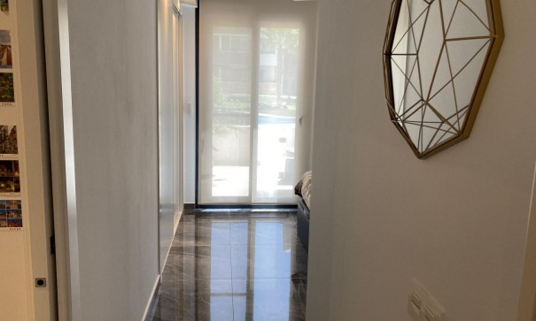 Revente - Appartement -
Orihuela Costa