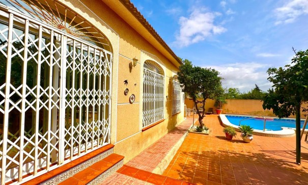 Venta - Chalet Independiente -
Torrevieja - Los Balcones - Los Altos del Edén