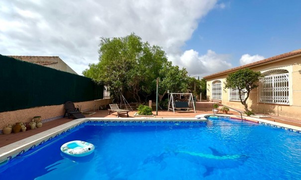 Venta - Chalet Independiente -
Torrevieja - Los Balcones - Los Altos del Edén