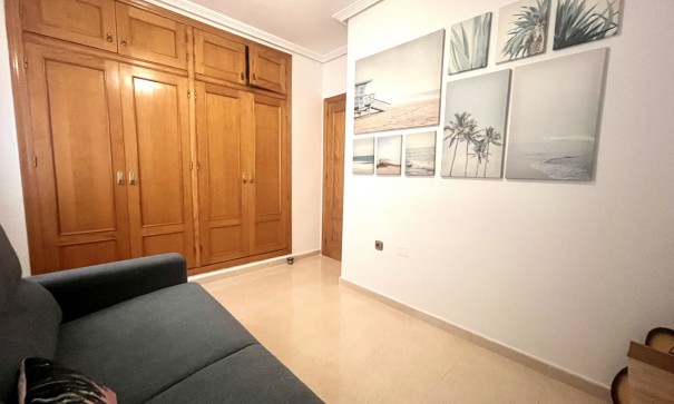 Herverkoop - Apartement Flat -
La Zenia