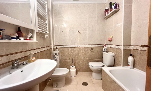 Herverkoop - Apartement Flat -
La Zenia