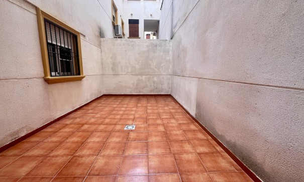 Herverkoop - Apartement Flat -
La Zenia