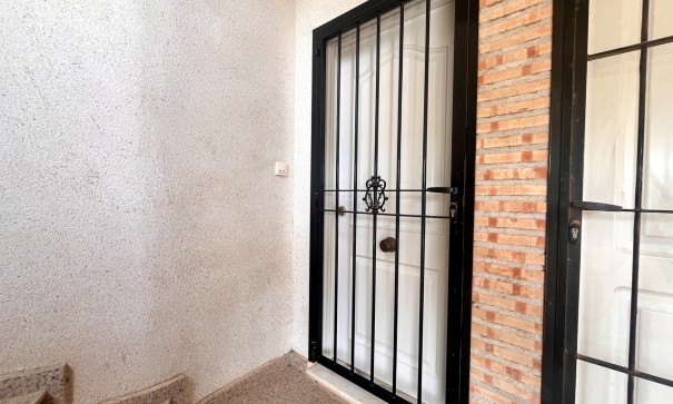 Herverkoop - Apartement Flat -
La Zenia