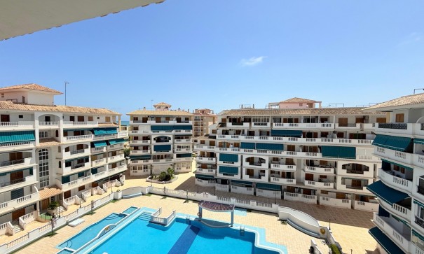 Revente - Appartement -
Torrevieja - La Mata