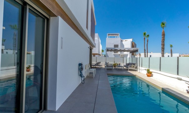 Sale - Detached Villa -
Orihuela Costa - Villamartín