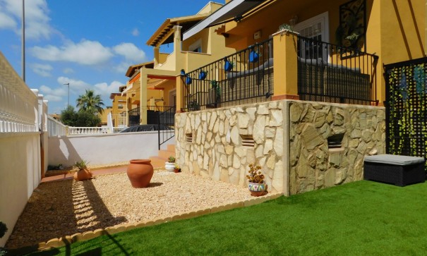 Sale - Detached Villa -
Orihuela Costa - Villamartín