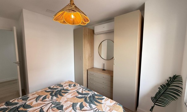 Sale - Apartment Flat -
Torrevieja - Playa de los Naufragos