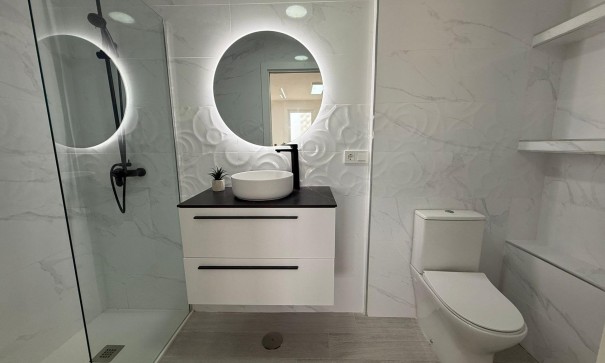 Sale - Apartment Flat -
Torrevieja - Playa de los Naufragos