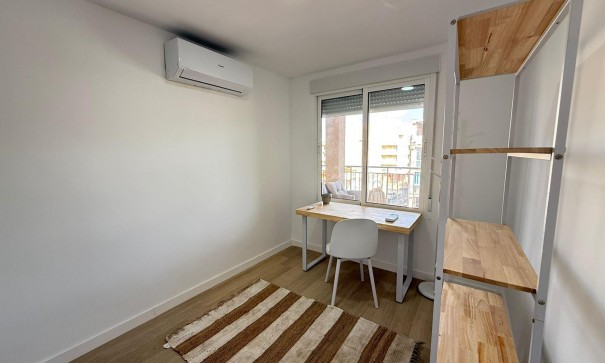 Sale - Apartment Flat -
Torrevieja - Playa de los Naufragos