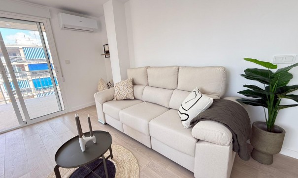 Sale - Apartment Flat -
Torrevieja - Playa de los Naufragos