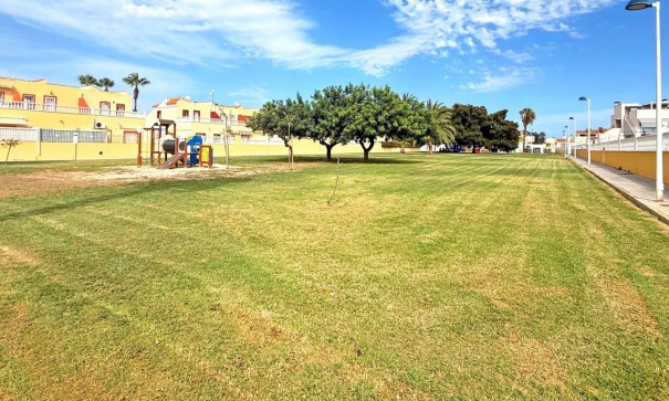 Sale - Town house -
Torrevieja - La Siesta - El Salado -  Torreta