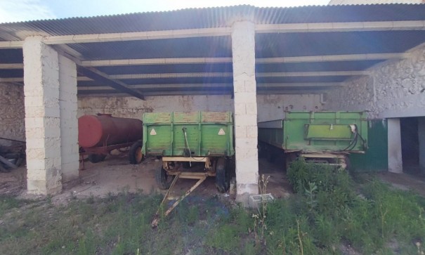 Videresalg - Finca landejendom -
Yecla