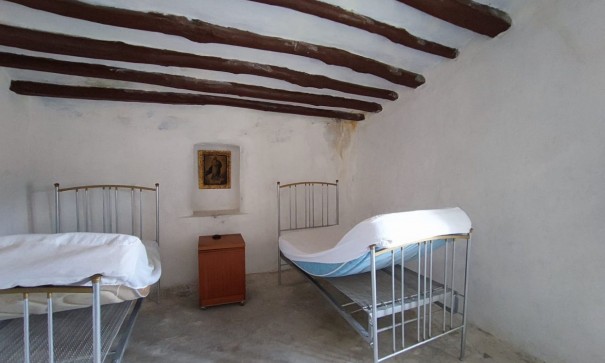 Videresalg - Finca landejendom -
Yecla