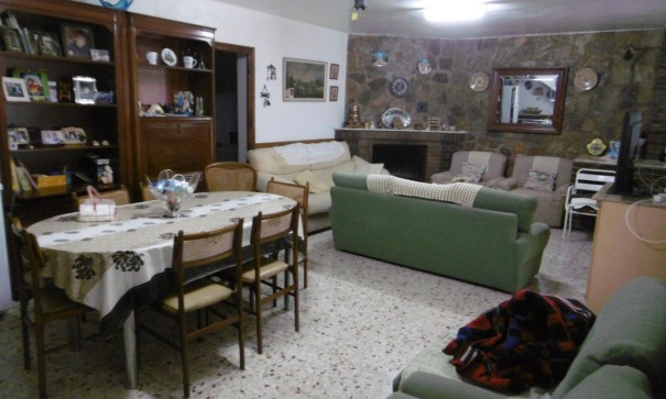 Videresalg - Fritliggende villa -
Yecla