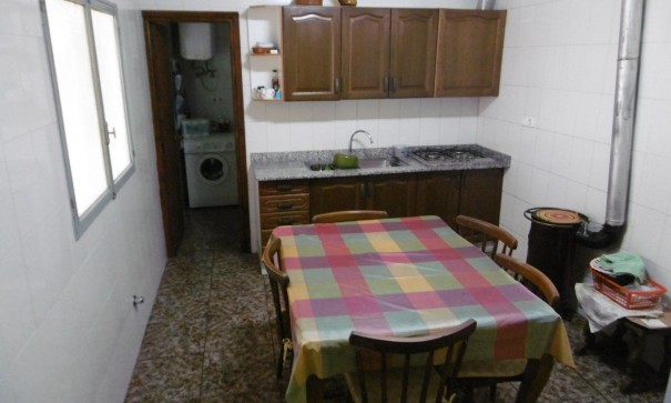 Videresalg - Fritliggende villa -
Yecla