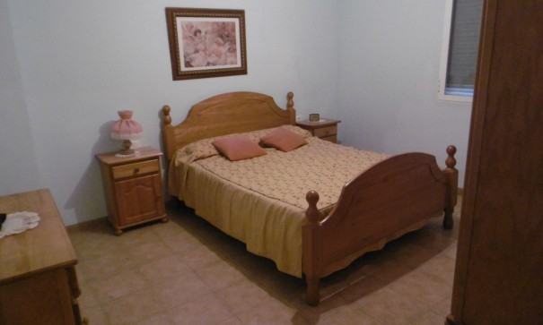 Videresalg - Fritliggende villa -
Yecla