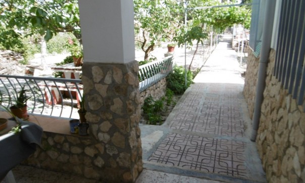 Videresalg - Fritliggende villa -
Yecla