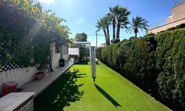 Venta - Chalet Independiente -
Cabo Roig - Costa blanca