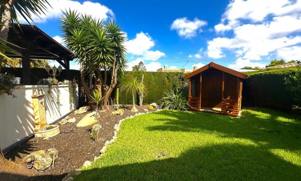 Venta - Chalet Independiente -
Cabo Roig - Costa blanca