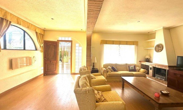 Venta - Chalet Independiente -
Cabo Roig - Costa blanca