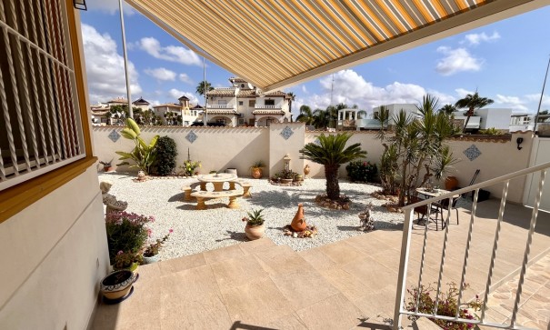 Revente - Villa Individuelle -
Cabo Roig