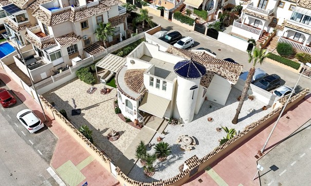 Revente - Villa Individuelle -
Cabo Roig