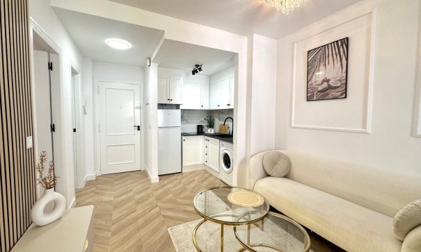 Sale - Apartment Flat -
Torrevieja - Centro