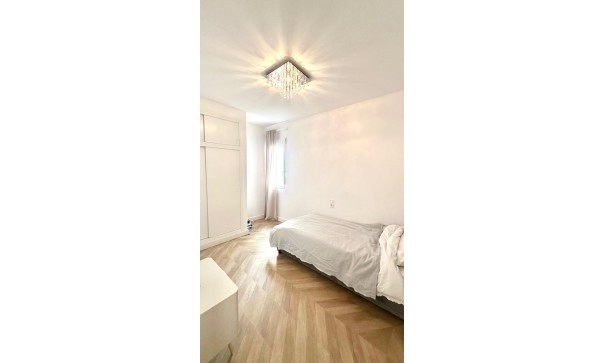 Sale - Apartment Flat -
Torrevieja - Centro