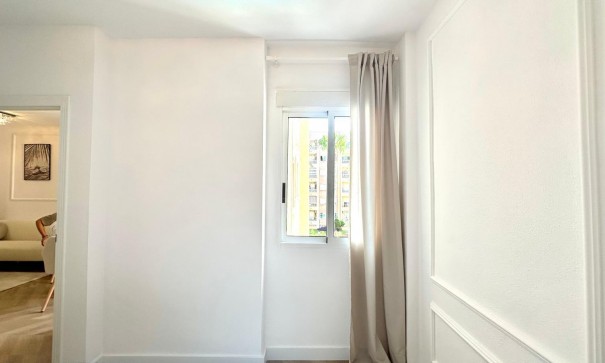 Sale - Apartment Flat -
Torrevieja - Centro