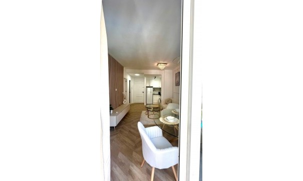 Sale - Apartment Flat -
Torrevieja - Centro