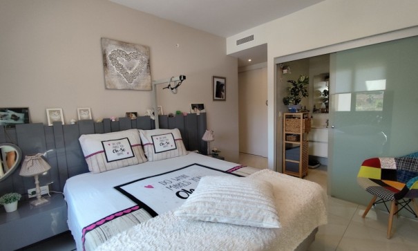 Revente - Appartement -
Orihuela Costa