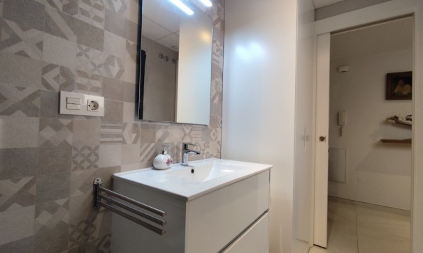 Revente - Appartement -
Orihuela Costa