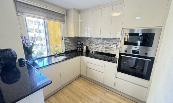 Återförsäljning - Fristående villa -
Villamartín