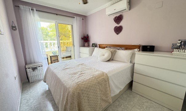 Återförsäljning - Fristående villa -
Villamartín