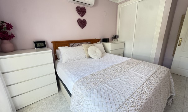 Återförsäljning - Fristående villa -
Villamartín