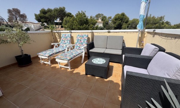 Återförsäljning - Fristående villa -
Villamartín