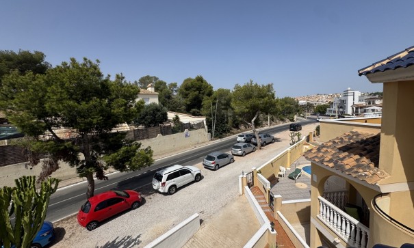 Återförsäljning - Fristående villa -
Villamartín