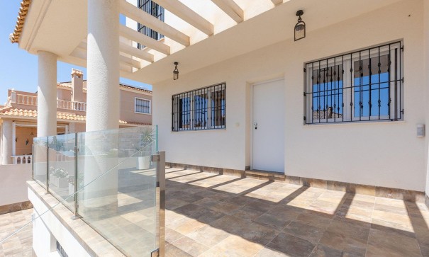 Återförsäljning - Fristående villa -
Torrevieja - Aguas Nuevas