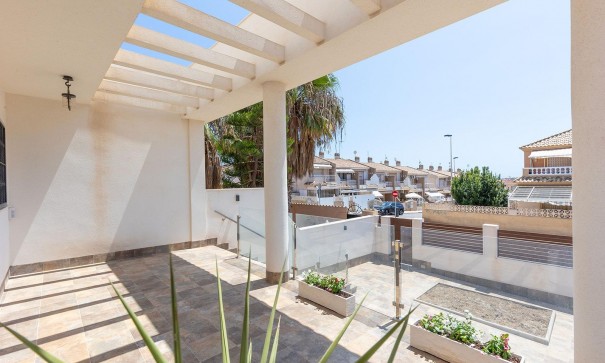 Återförsäljning - Fristående villa -
Torrevieja - Aguas Nuevas