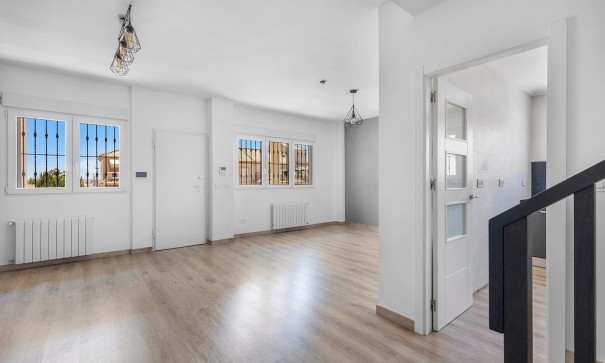 Återförsäljning - Fristående villa -
Torrevieja - Aguas Nuevas