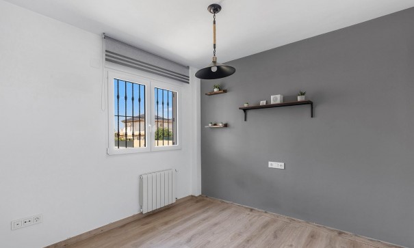 Återförsäljning - Fristående villa -
Torrevieja - Aguas Nuevas